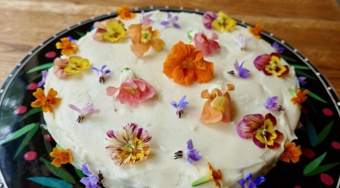 Beautiful Edible Cake Flowers to Elevate Your Desserts – The Ultimate Guide Edible Cake Flowers